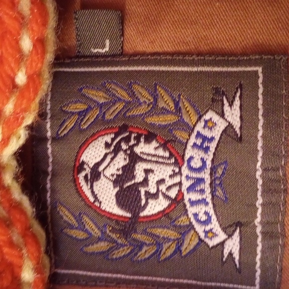 Cinch Button down - Picture 2 of 3